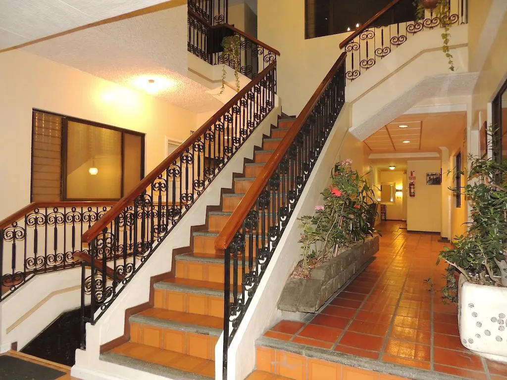 Hostal Mariscal Inn & Suites Cuenca Ecuador