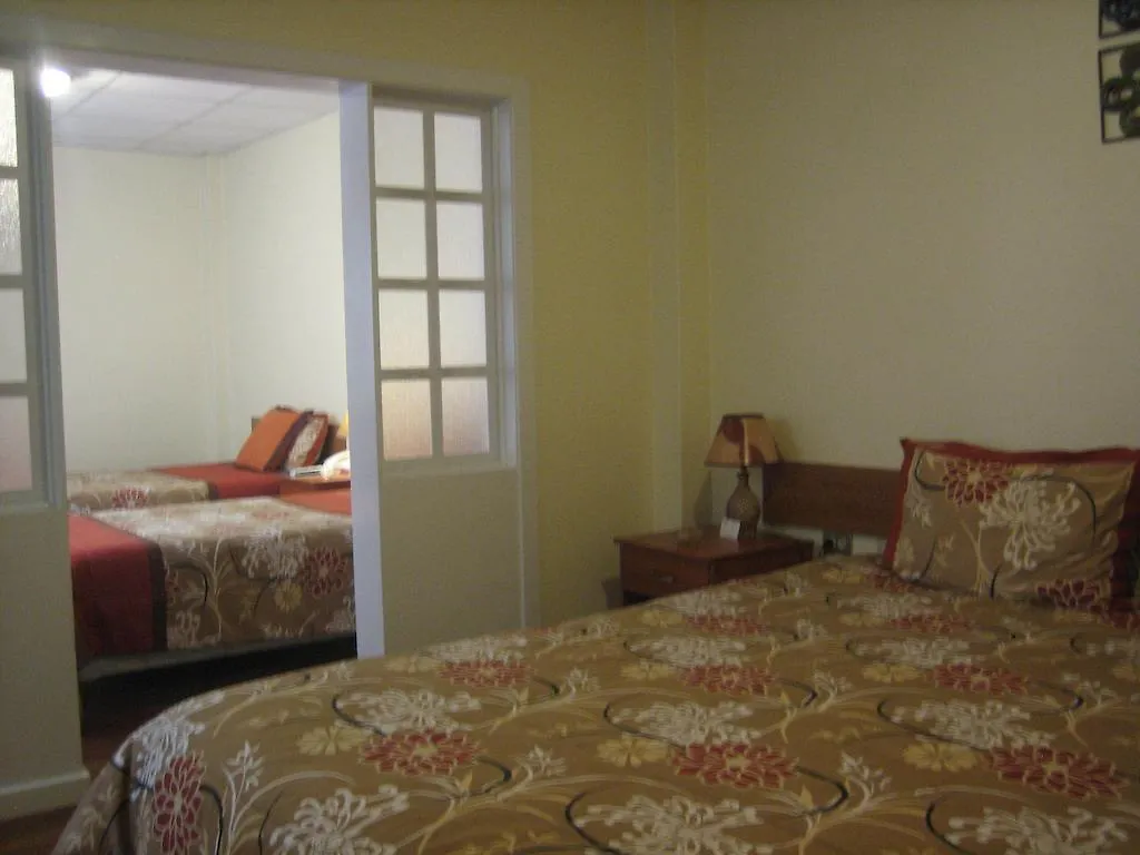 Hostal Mariscal Inn & Suites Cuenca 2*,  Ecuador